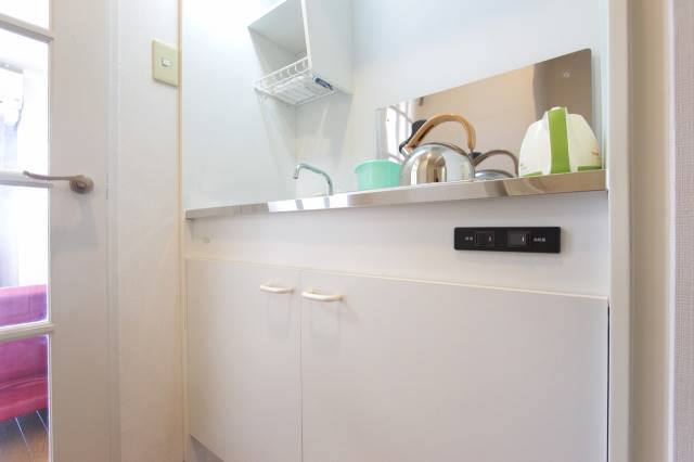 キッチン　清潔でお洒落なコンパクトキッチンです。