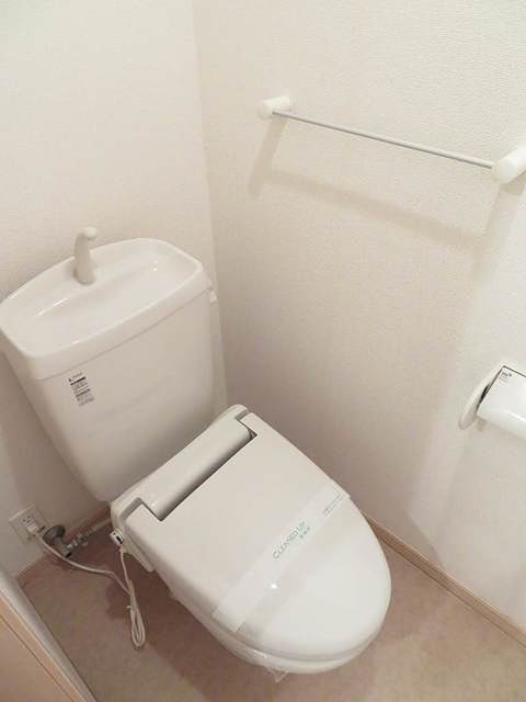 トイレ　暖房便座です。