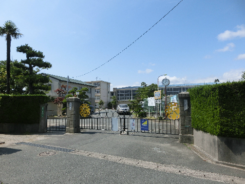 小学校　浜松市立広沢小学校（小学校）まで305m