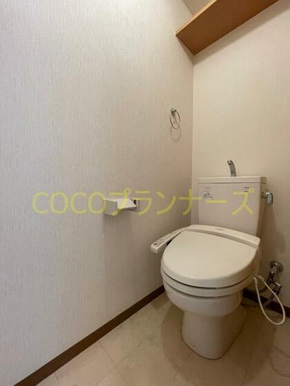トイレ　※同タイプの別号室の写真の為、現況と異なる可能性があります。