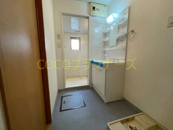 洗面設備　※同タイプの別号室の写真の為、現況と異なる可能性があります。