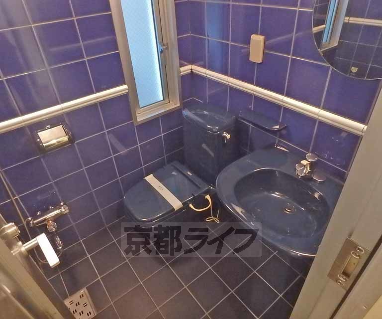 トイレ　清潔感のあるトイレです