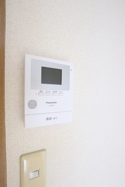 セキュリティ　★ドアを開ける前にまずは確認　インターホン★