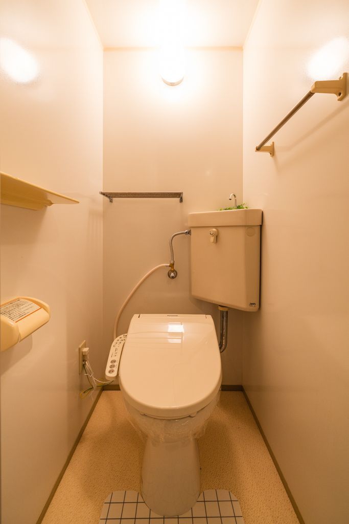 トイレ　温水洗浄便座です！