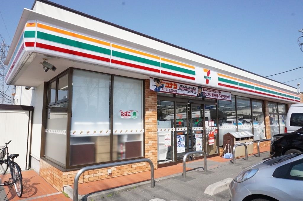 コンビニ　セブンイレブン 草加手代町店（コンビニ）まで413m