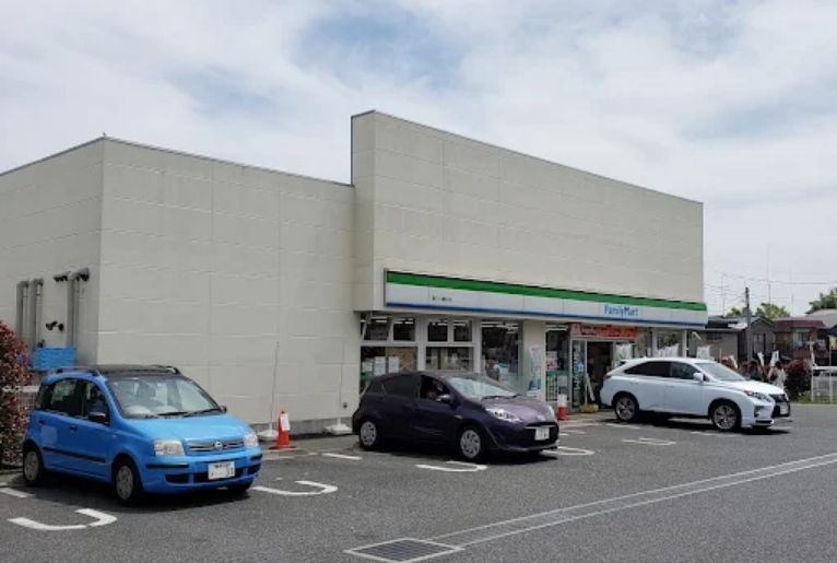 コンビニ　ファミリーマート環八八幡山店（コンビニ）まで540m