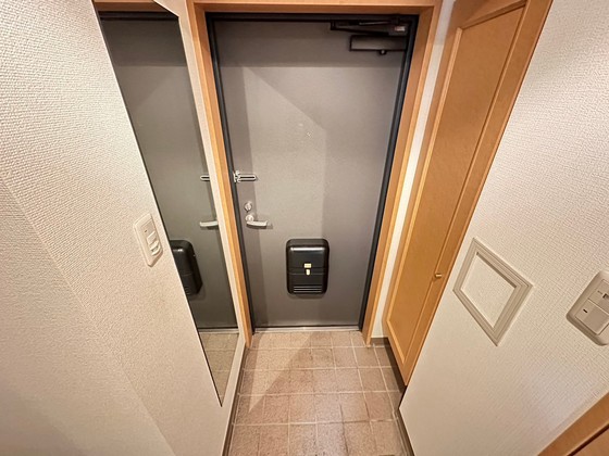 玄関　※別部屋の写真です