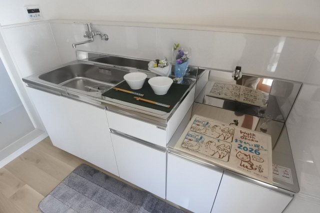 キッチン　新品キッチンで清潔、使いやすさ重視