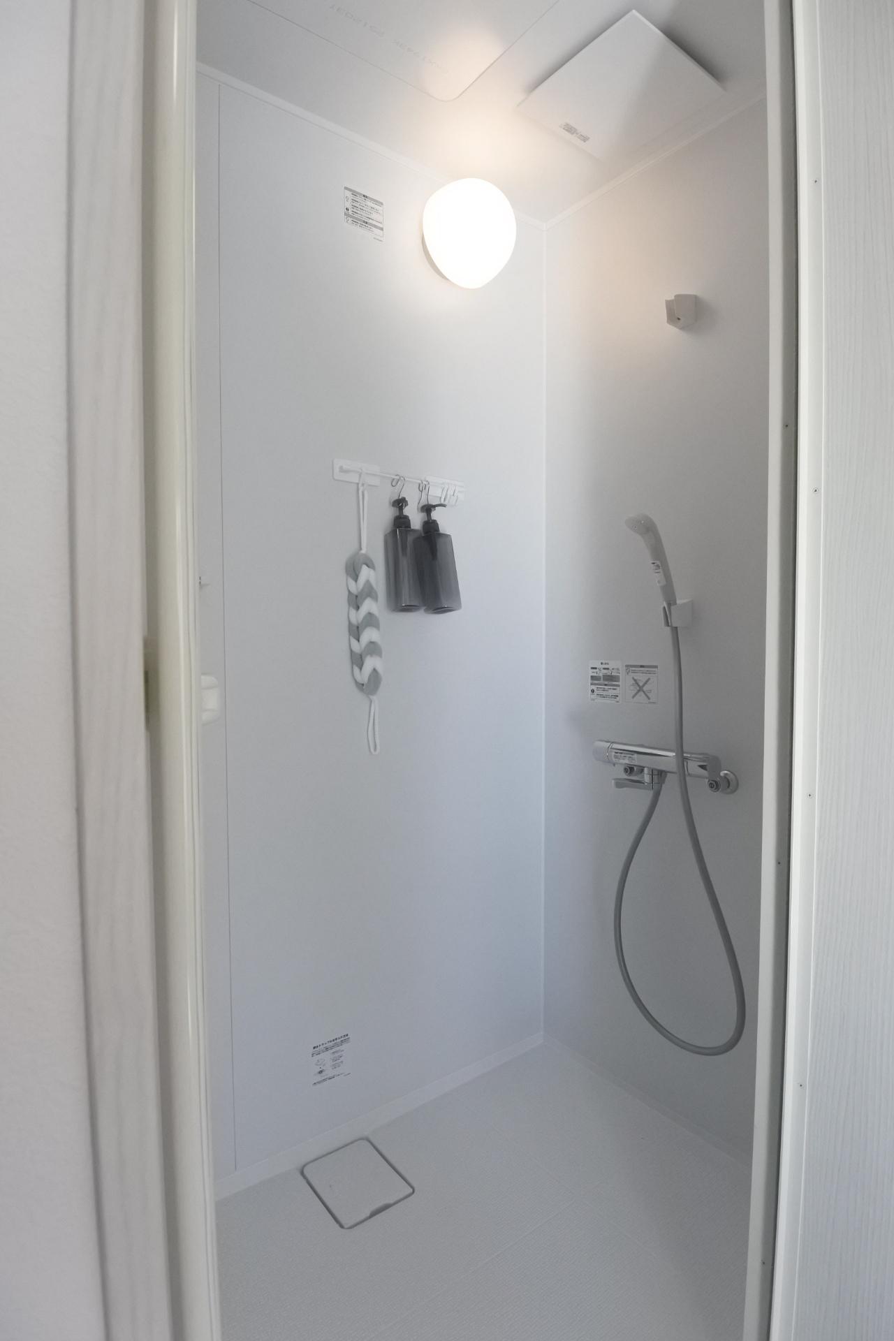 バス・シャワールーム　新品・清潔感のあるシャワールーム