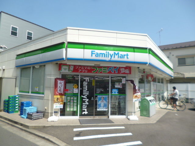 コンビニ　ファミリーマート大田中央三丁目店（コンビニ）まで92m
