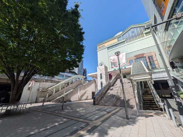 その他　新宿駅 東南口（その他）まで1614m