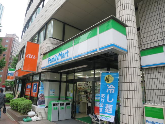 コンビニ　ファミリーマート博多駅南2丁目店（コンビニ）まで430m