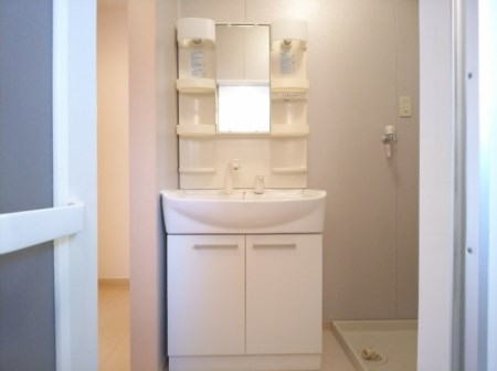 洗面設備　他部屋参照・現況優先