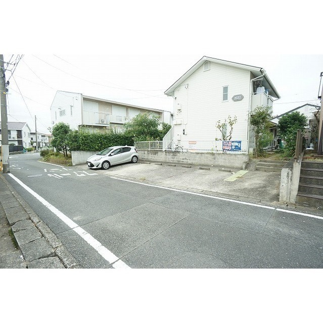 駐車場　平面駐車場が敷地内にあります♪