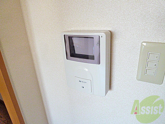 その他設備　来訪者の確認できるＴＶモニター付インターホンだから安心ですね