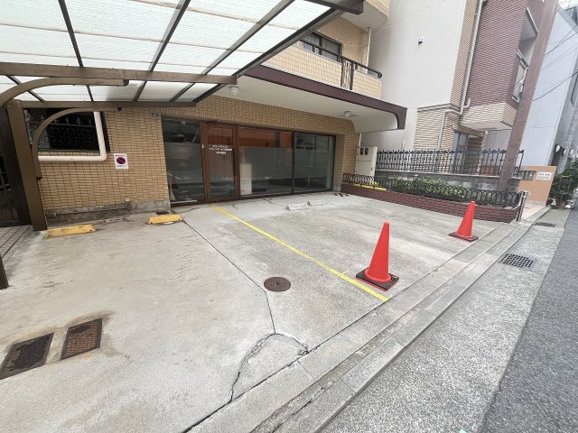駐車場　駐車場完備です