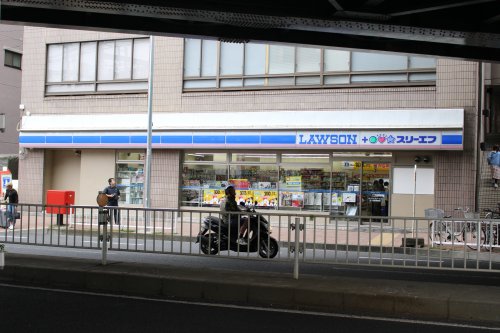 コンビニ　ローソンLTF日ノ出町駅前店（コンビニ）まで424m