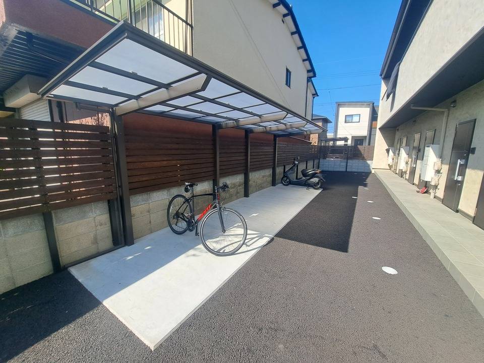 駐車場　駐輪場