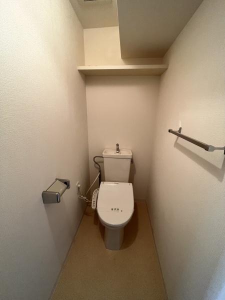 トイレ　清潔館のあるバスルームです。