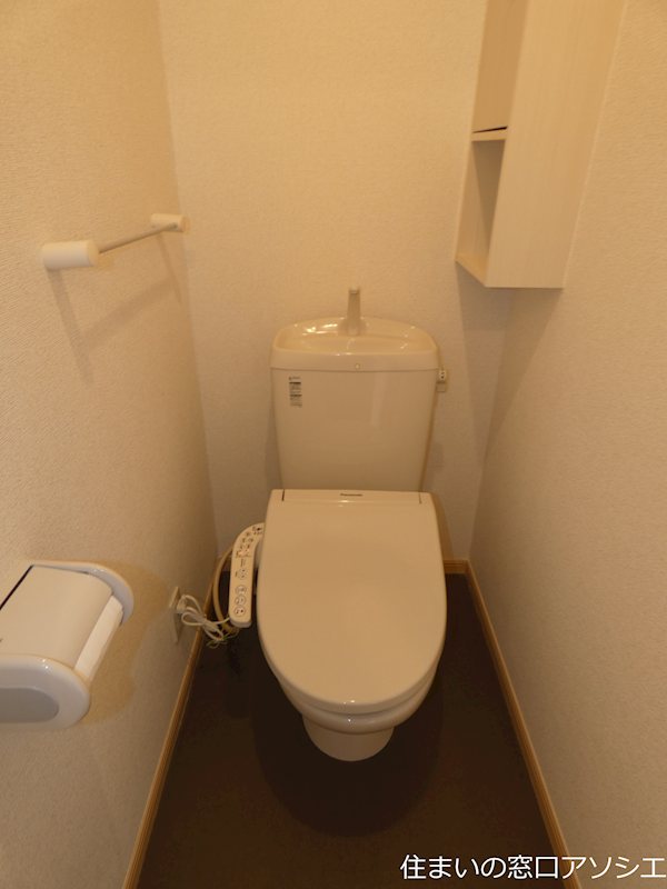 トイレ　ウォシュレット便座