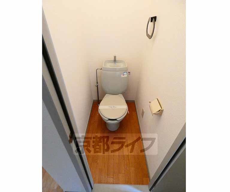 トイレ　清潔感のあるトイレです