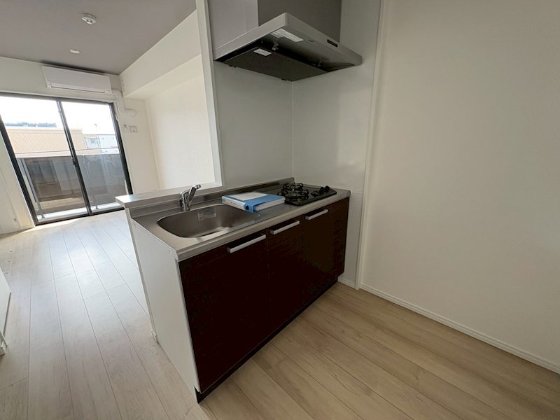 キッチン　別号室写真のため現況優先