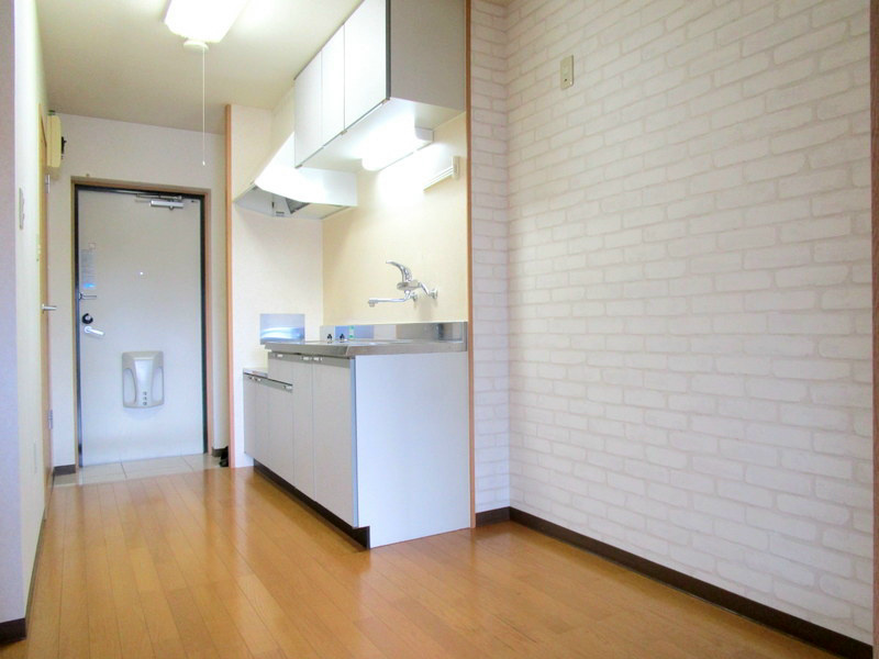 キッチン　広々したキッチンスペースです