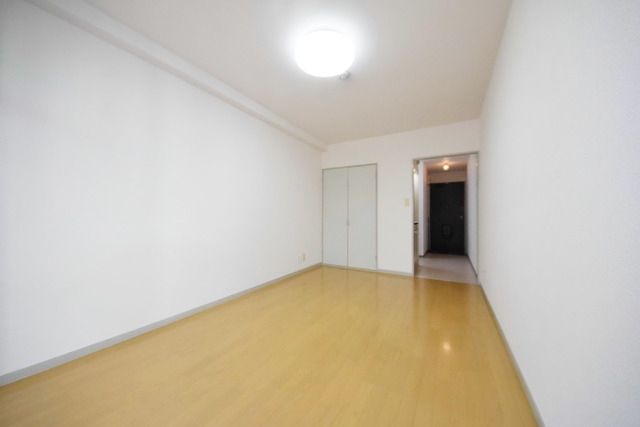 居室・リビング　★南向き★