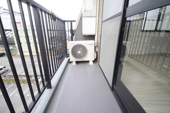 バルコニー　※別号室の写真です