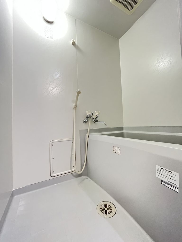 バス・シャワールーム　※代表タイプの写真のため実際と異なる場合がございます