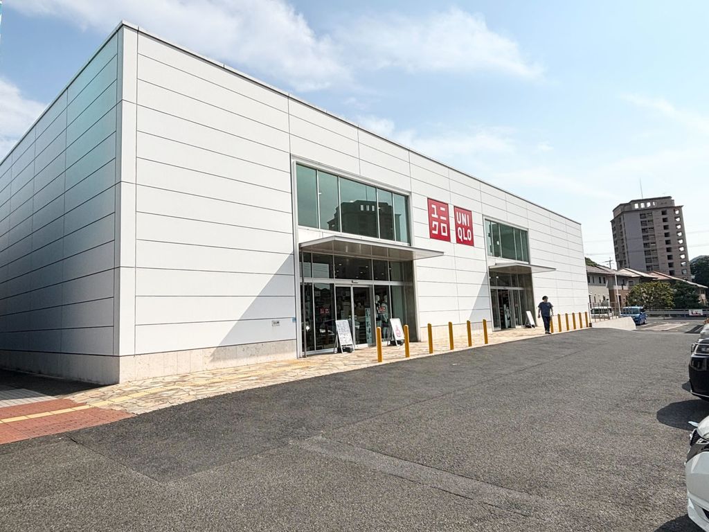 ショッピングセンター　ユニクロ佐世保矢峰店（ショッピングセンター）まで630m