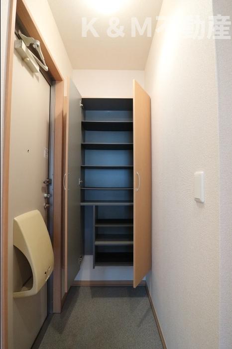 玄関　ゆったりとした玄関です