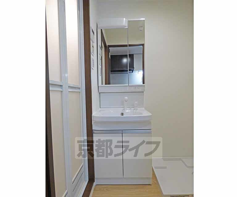 洗面設備　洗面台です。