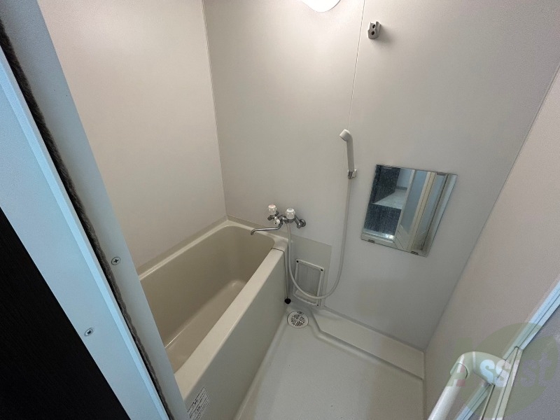 バス・シャワールーム　疲れを癒すには湯船でゆっくりするのが良いですよ。