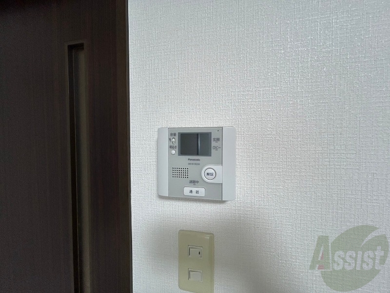 セキュリティ　ＴＶモニター付インターホンです。来客者の顔が見えるので安心！