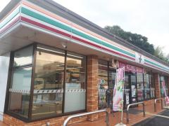 コンビニ　セブンイレブン綾部高津店（コンビニ）まで2074m