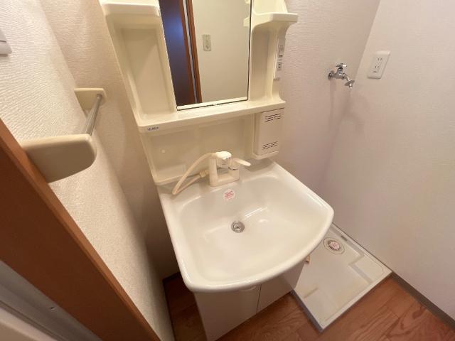 洗面設備　洗髪洗面化粧台