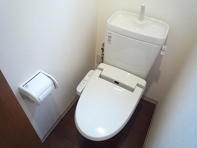 トイレ　ウォッシュレット付