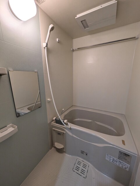 バス・シャワールーム　※２０３号の室内写真です。