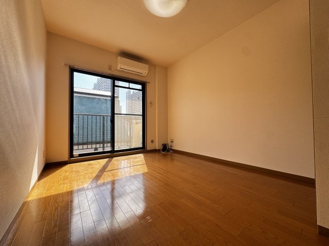 その他部屋・スペース　落ち着いて過ごせるお部屋なので、寝室にいかがでしょうか