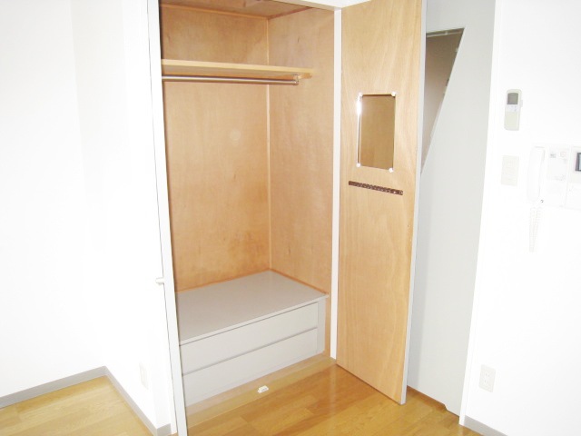 収納　同物件別号室