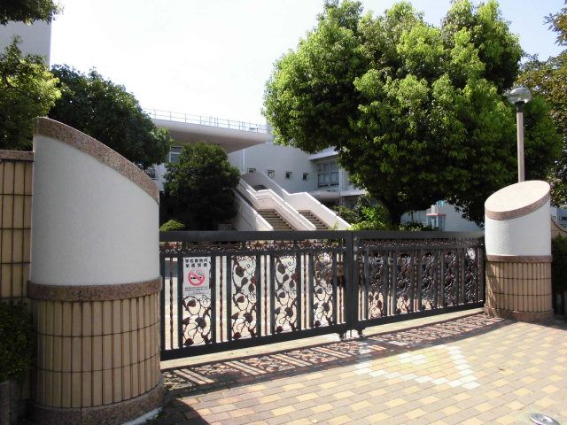 小学校　さいたま市立辻小学校（小学校）まで332m