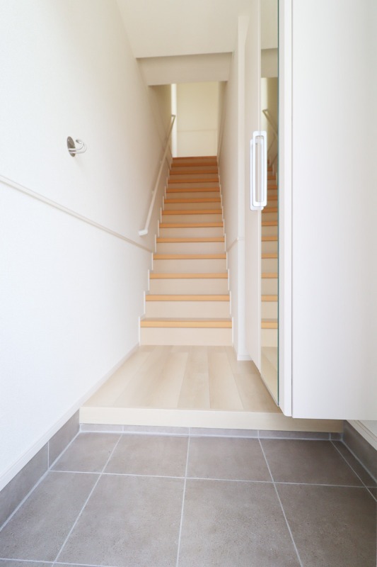 玄関　図面と現状に相違がある場合には現状を優先