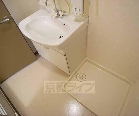 洗面設備　室内に洗濯機設置可能です
