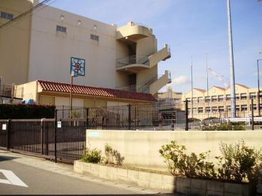 小学校　神戸市立西須磨小学校（小学校）まで800m