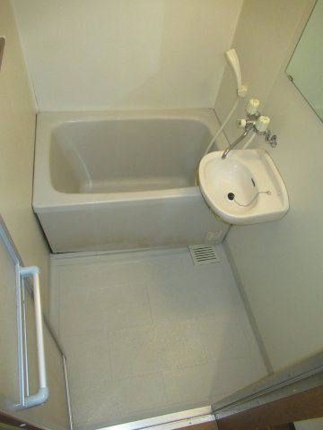 バス・シャワールーム　お風呂です