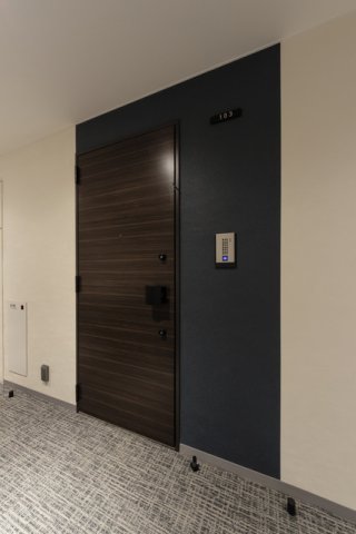 玄関　※写真は同タイプ住戸です。