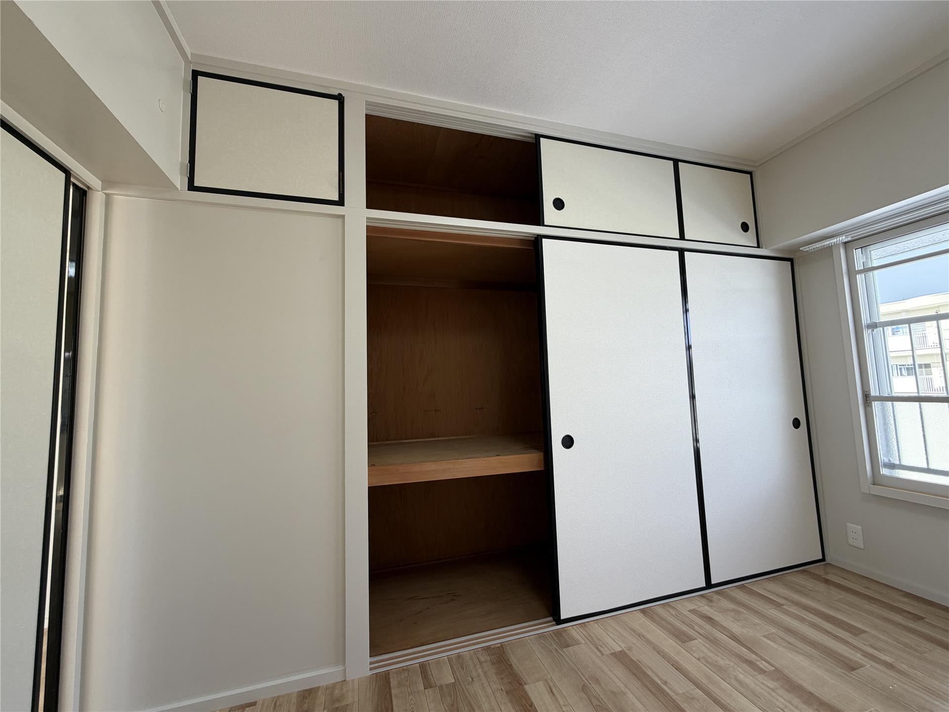 収納　収納(洋室6帖)