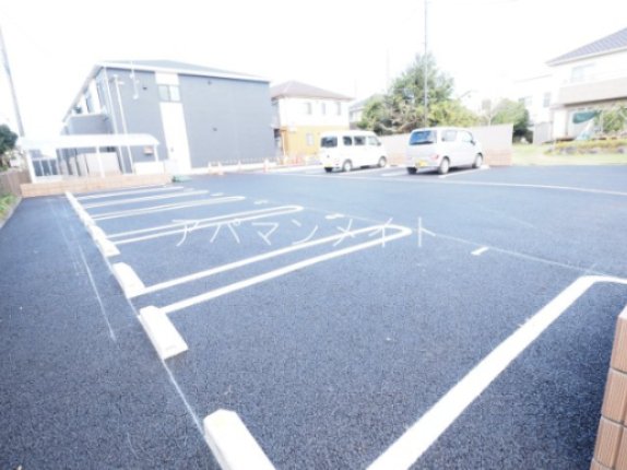 駐車場　駐車スペースあります