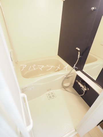 バス・シャワールーム　ゆったり過ごせるお風呂です